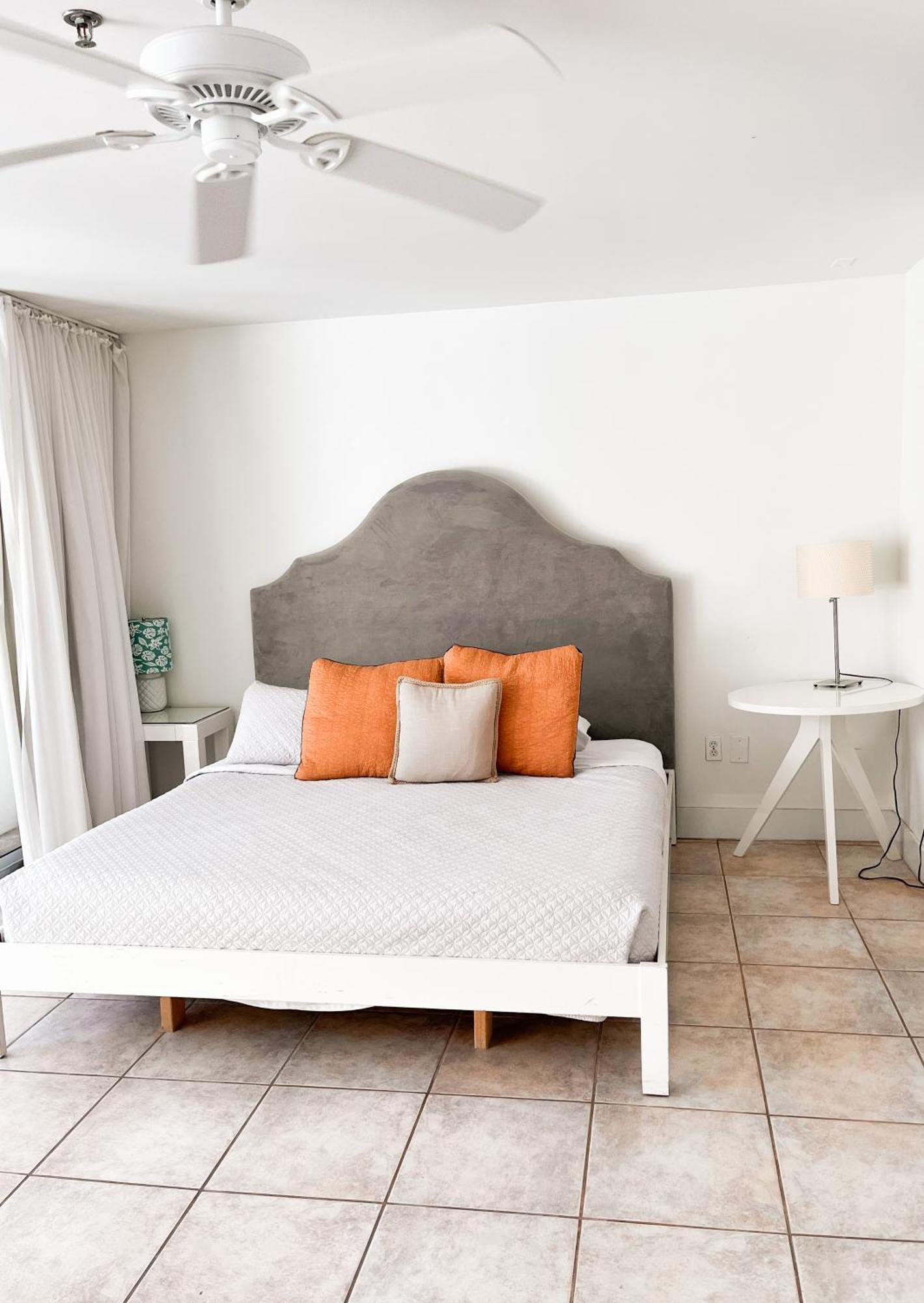 Castle Pavillon 8 Beachfront - Private Beach Access Loft With 2-Story, Pool, Tennis, Free Parking Access ไมอามีบีช ภายนอก รูปภาพ
